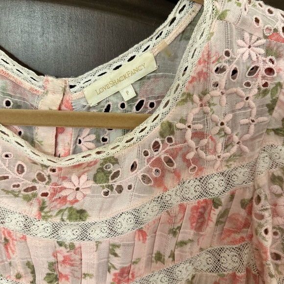 LOVE SHACK FANCY 💕 Beautiful floral ruffle mini dress - Picture 2 of 2